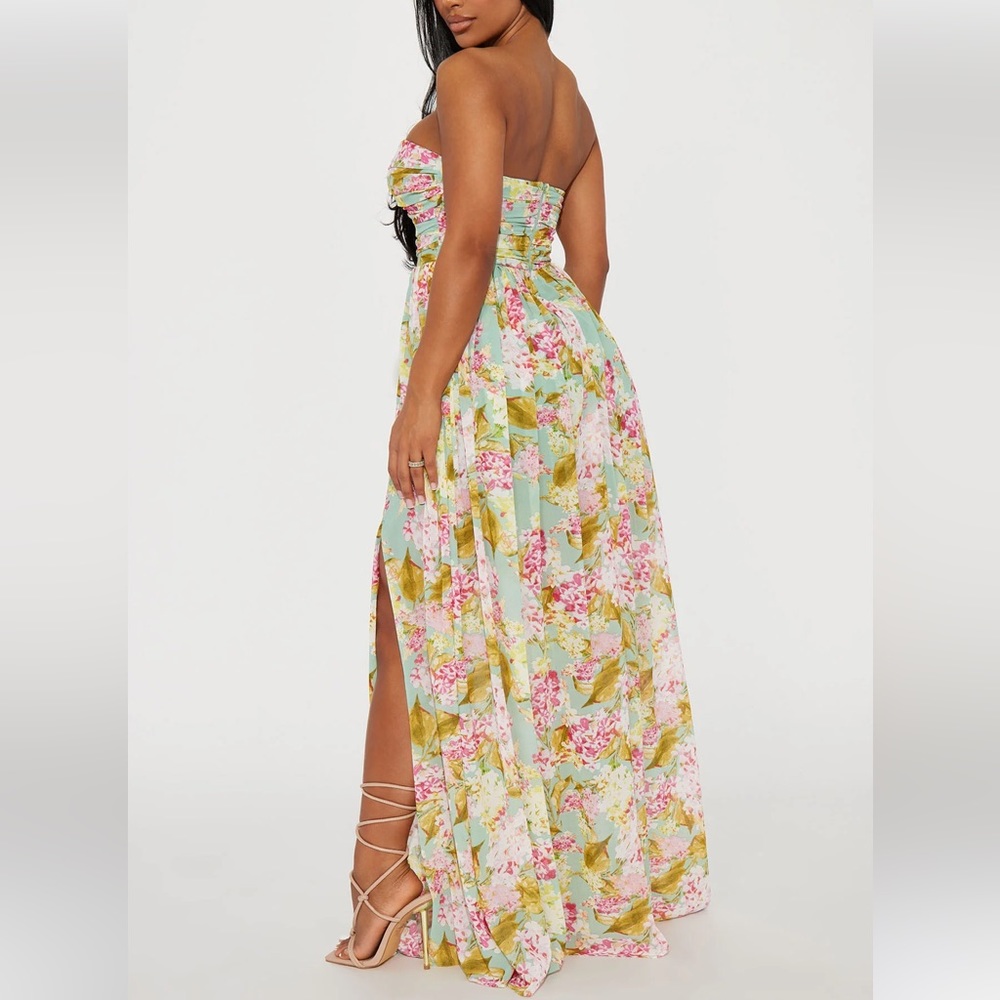 BNWT, Fashion Nova floral maxi dress size medium - Picture 2 of 6